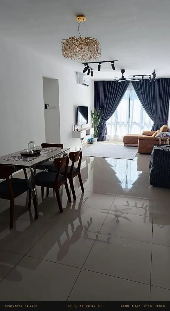 Tiraii Homestay Panorama Johor Bahru